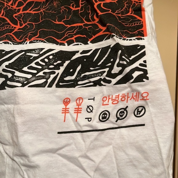 Discontinued size XS Twenty One Pilots band Tee - Picture 3 of 4